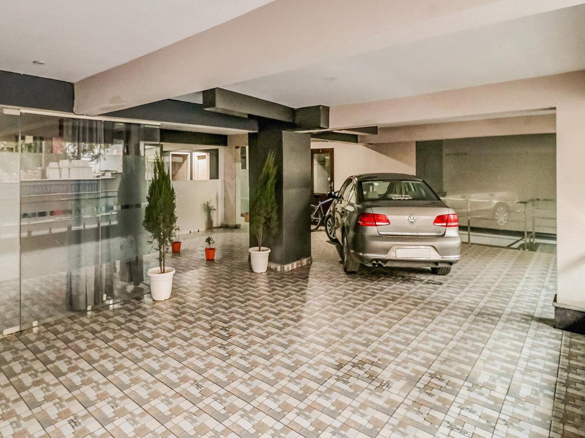 Hotel Townhouse Skylight Near Medanta Hospital Gurgaon Exterior foto